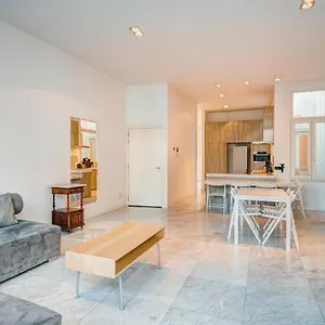  Appartement Three Bedroom Marble In The Heart Of