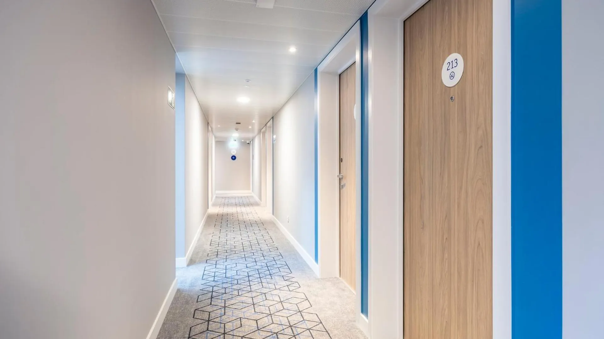 Hotel Holiday Inn Express Antwerp - City Centre By Ihg