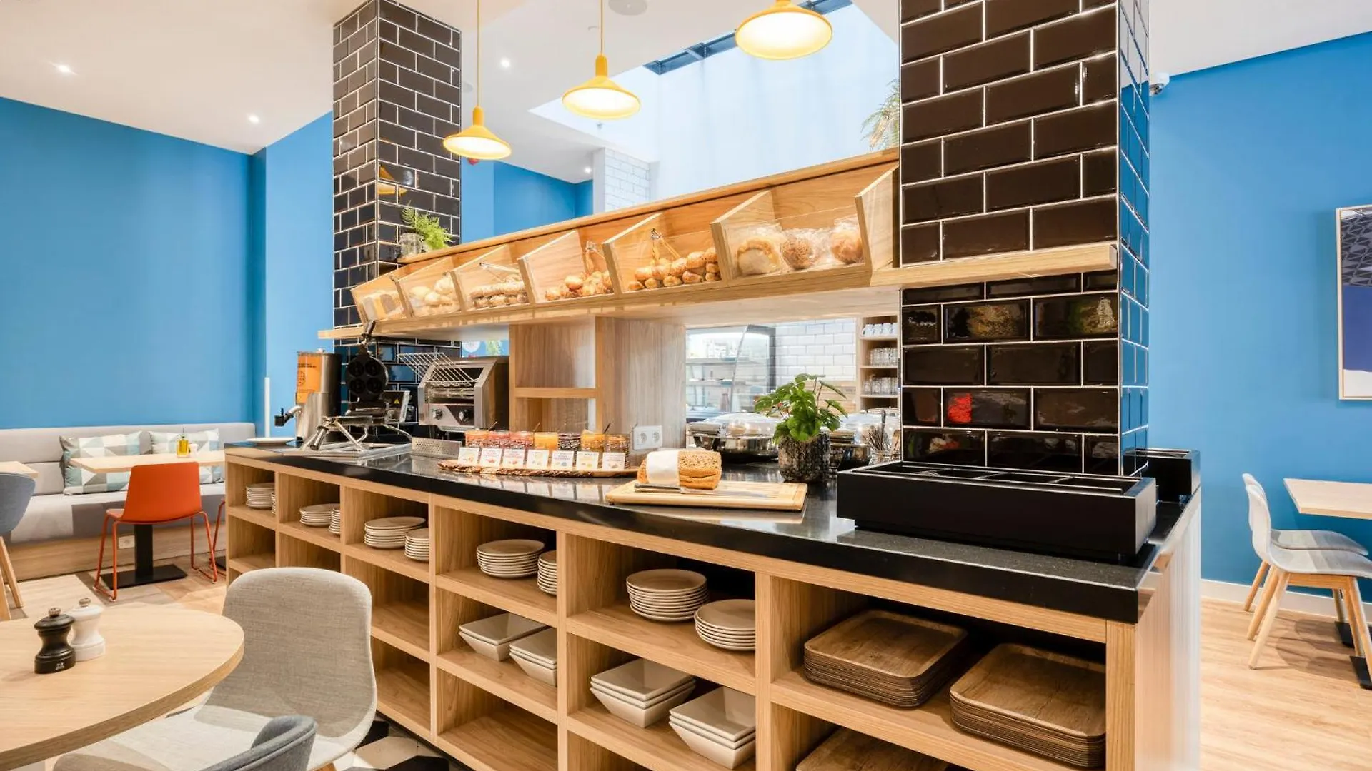 Holiday Inn Express Antwerp - City Centre By Ihg Hotel