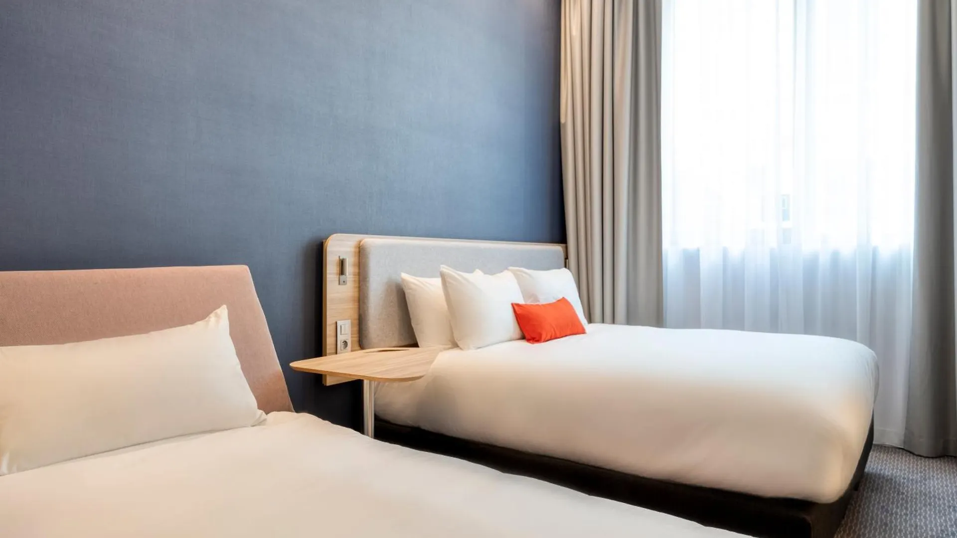 Holiday Inn Express Antwerp - City Centre By Ihg