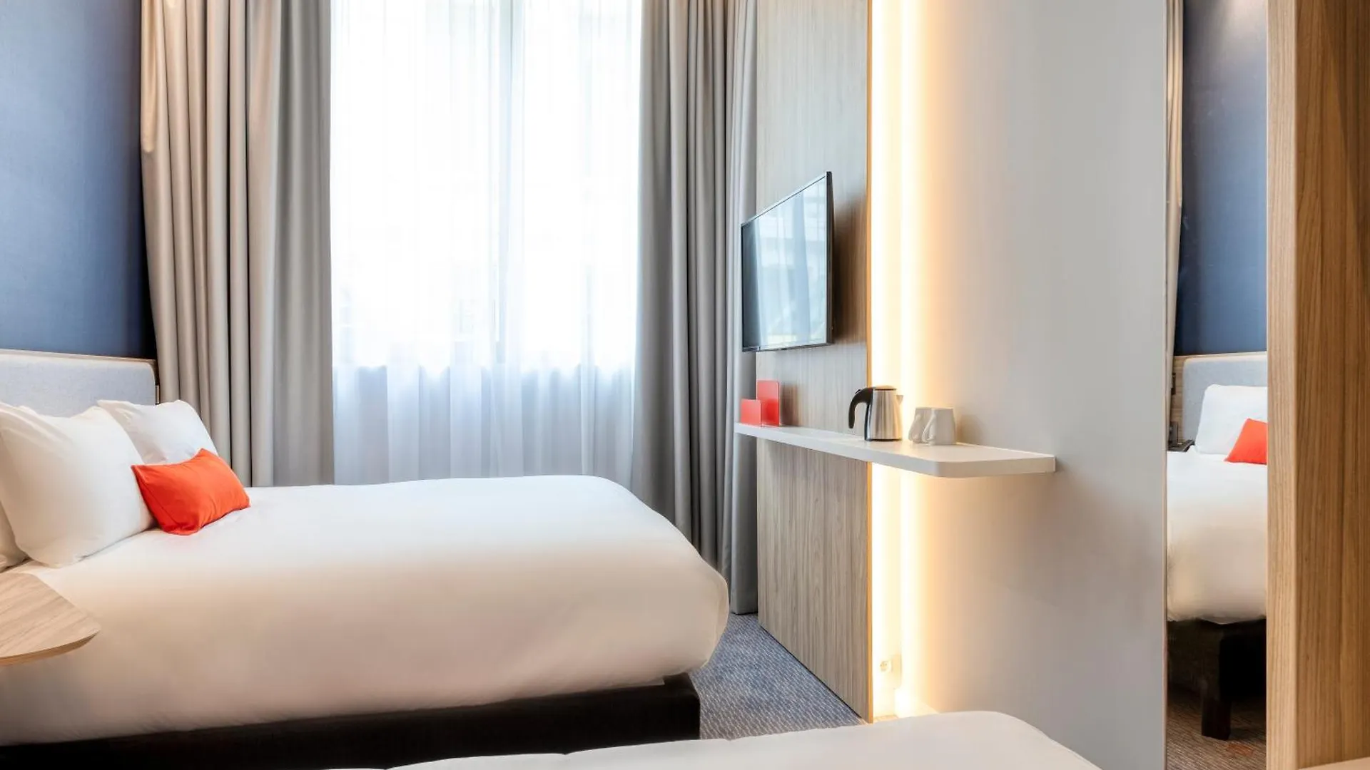 Hotel Holiday Inn Express Antwerp - City Centre By Ihg