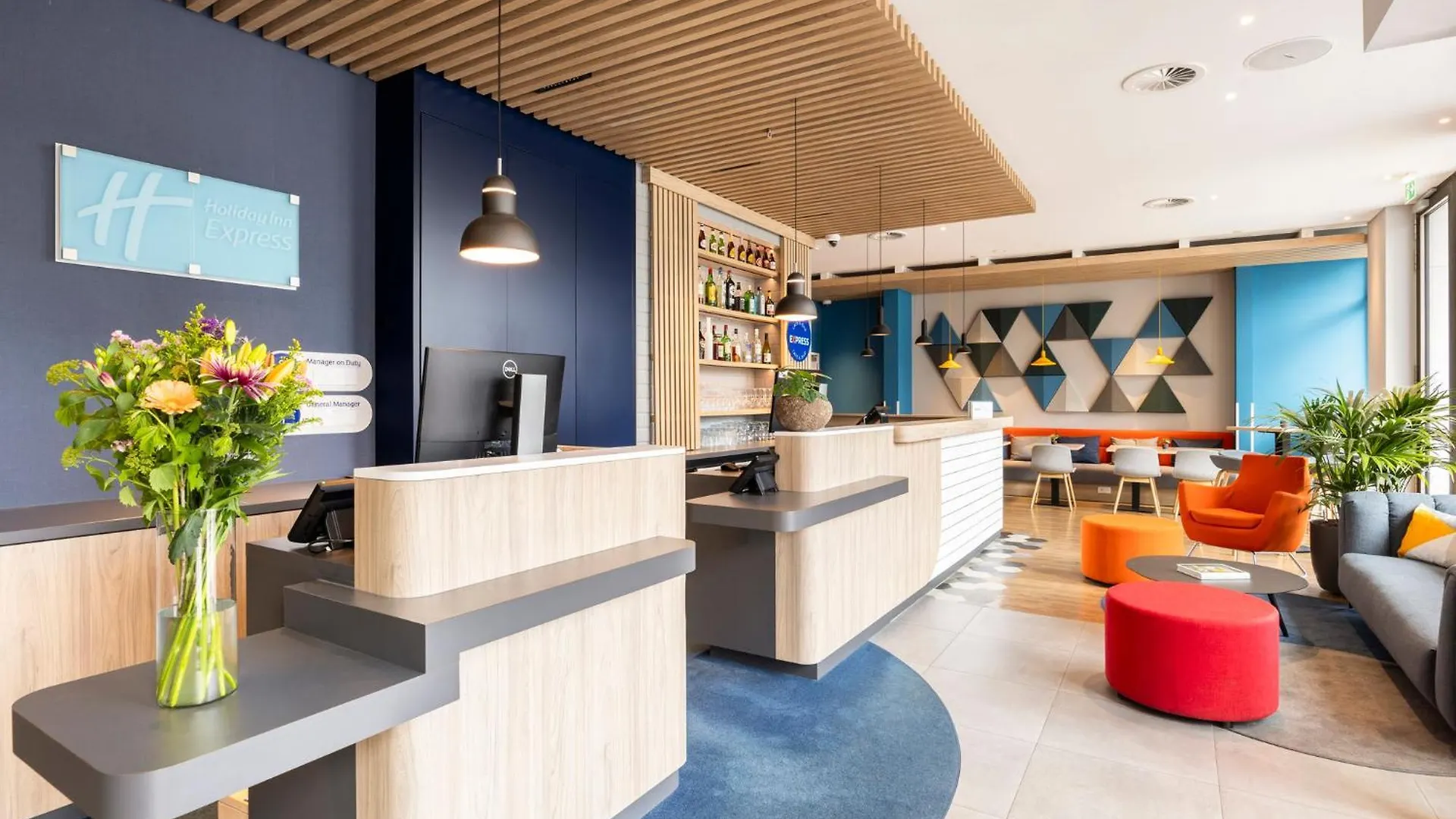 Hotel Holiday Inn Express Antwerp - City Centre By Ihg